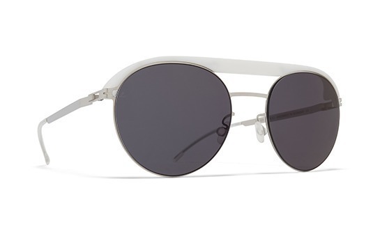 マイキータ×ライカのコラボ、高機能レンズを搭載したクリーンなサングラス＆オプティカルアイウェア