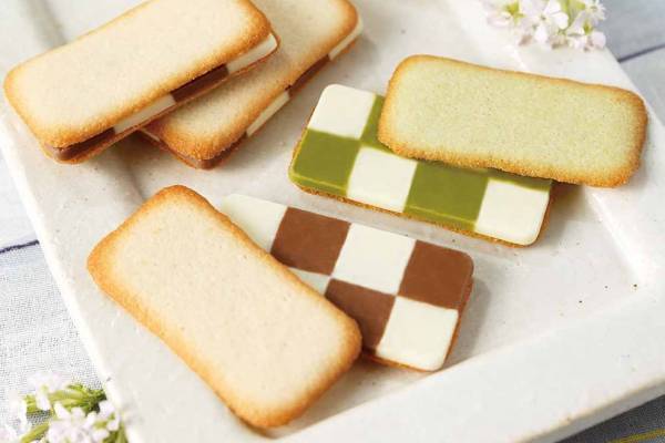 市松模様チョコレート×"花びら"食感クッキーのショコラサンド「花かまくら」が鎌倉五郎本店で