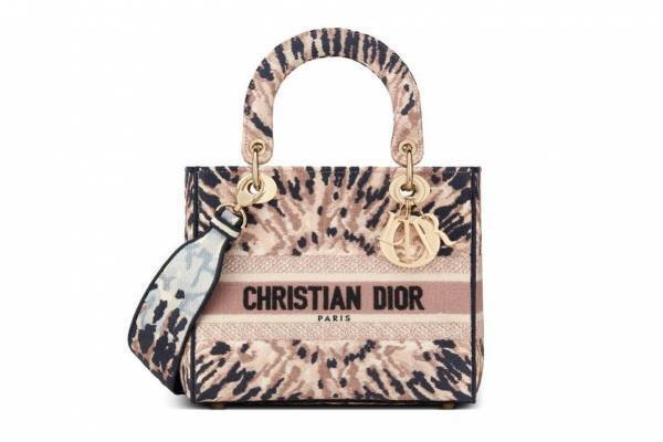 ディオール“タイダイ”の「タイ＆ディオール」黒が差し色の「レディ ディオール」バッグなど