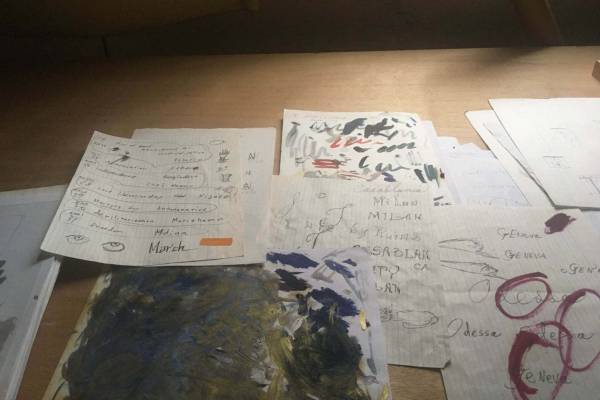 銀座メゾンエルメス フォーラムで「輝板膜タペータム」落合多武展"絵画・彫刻・写真"を組み合わせて展示