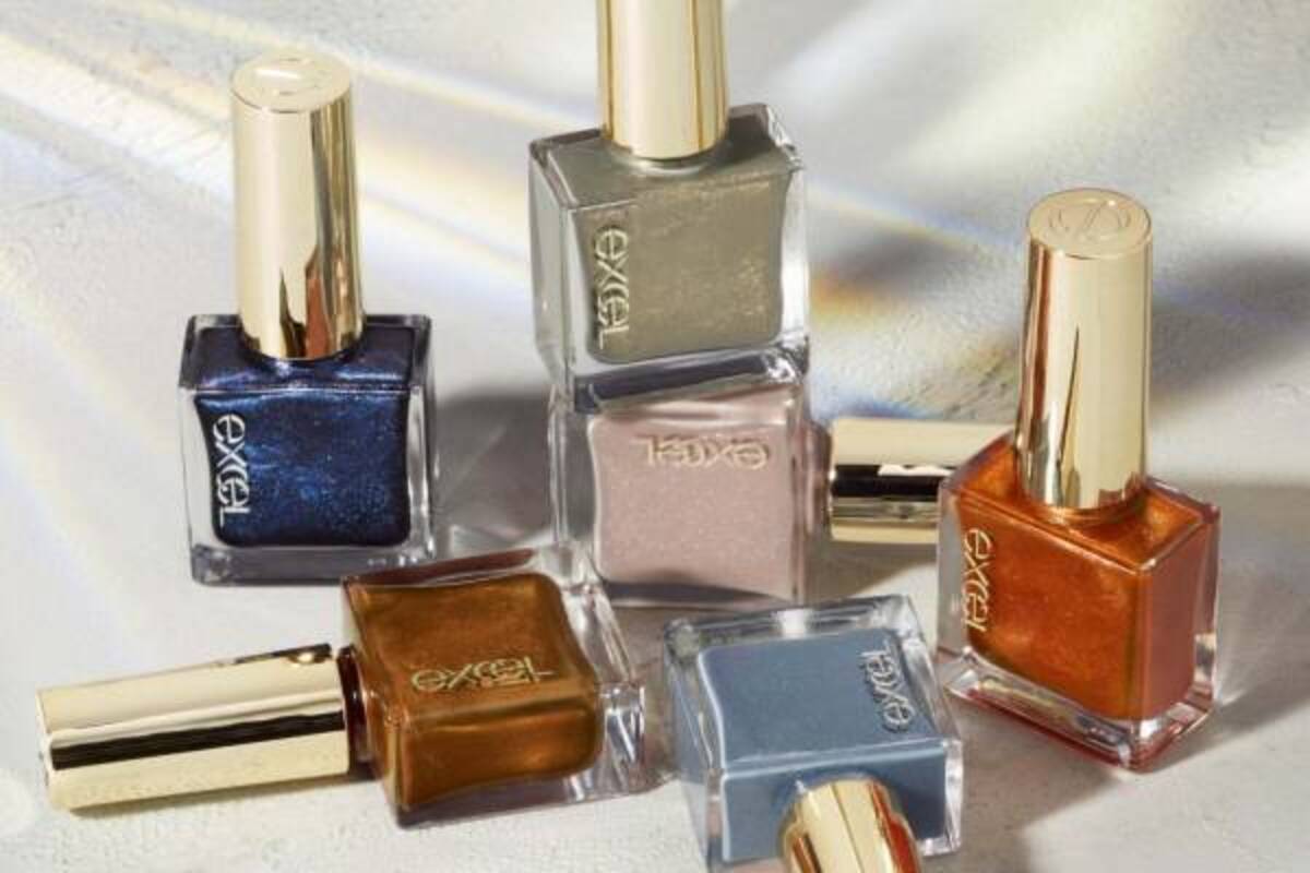 エクセル21年春コスメは 異国情緒 がテーマの限定ネイル 虹色パール入りグレーやモスグリーン 年12月14日 ウーマンエキサイト 1 2