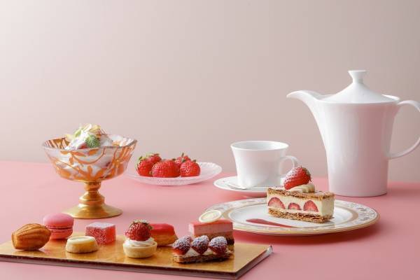 苺のデザートコース＆アフタヌーンティー、セント レジス ホテル 大阪で - 生苺のチョコフォンデュ等