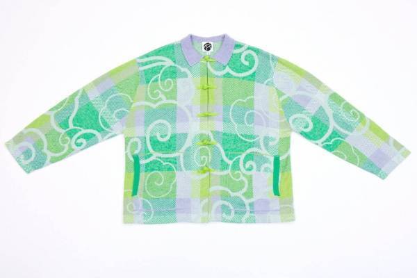 “チャイナ服”着想のヤンヤン新作、“香港のおばあちゃん”のルームウェアが着想のニットアイテム