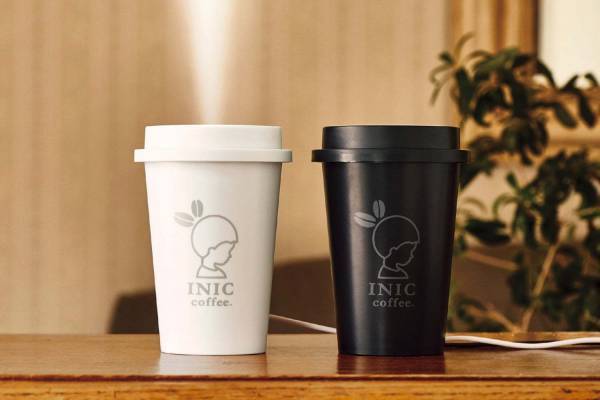 “まるでコーヒーカップ？！”な卓上加湿器がファミリーマートで、スマホ充電可&USBタイプ