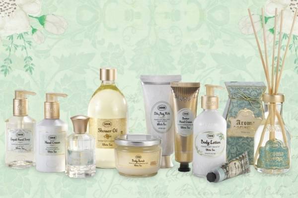 SABON「ホワイトティー」定番化、安らぐシトラスノートのボディスクラブや保湿クリーム