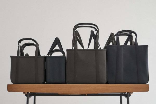 グラフペーパー×チャコリのトートバッグ、ミニマルなデザインを8サイズで展開