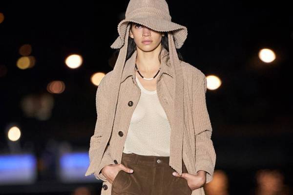 アミ アレクサンドル マテュッシ 21年春夏コレクション - 賑わうパリ、優雅なリラックススタイル