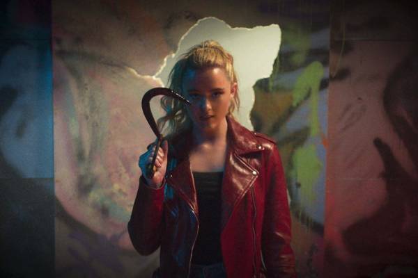 ホラー映画『ザ・スイッチ』女子高生×殺人鬼のボディが“入れ替わる”話題作、ブラムハウス制作