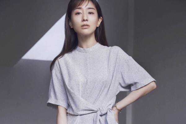 クラネ×田中みな実の初コラボ“甘すぎない花柄”ワンピースや"スクエアスリーブ"のオールインワン