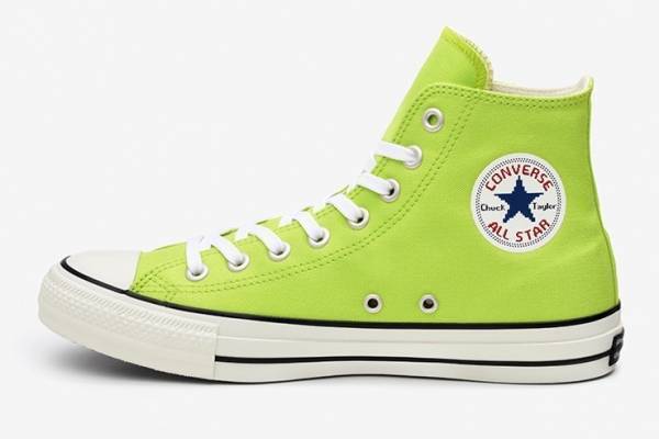 コンバースのスニーカー「オールスター 100」80〜90年代のゲーム着想“ビットマップ”仕様で