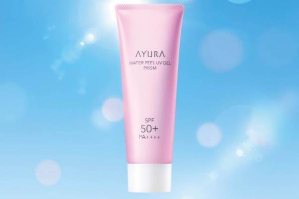 アユーラ人気UVジェルに新作“すっきり魅せ”ラベンダーカラー、煌めくパールで立体感