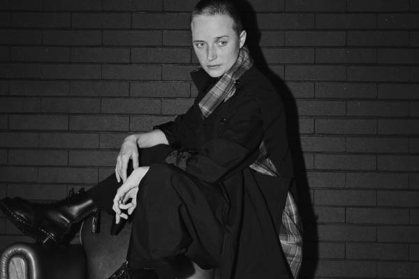 Y'sのジェンダーレスウェア「ワイズ バングオン！」70's英国パンクを思わせるシャツやパンツなど