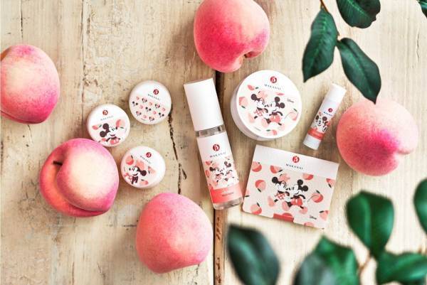 まかないこすめ「ミッキー＆ミニー」を描いた“桃の香り”ハンドクリーム、全国のディズニーストアで