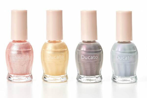 デュカート2021年春コスメ、“木漏れ日やおぼろ雲”イメージのパステルカラーネイル