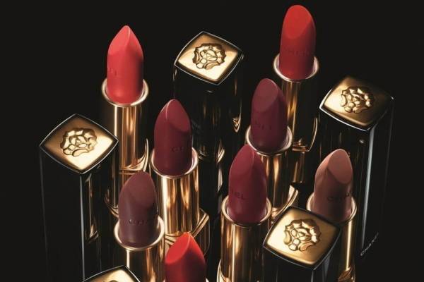 シャネル“ライオン”を刻んだ幸運のお守りリップ「ルージュ アリュール ヴェルヴェット」