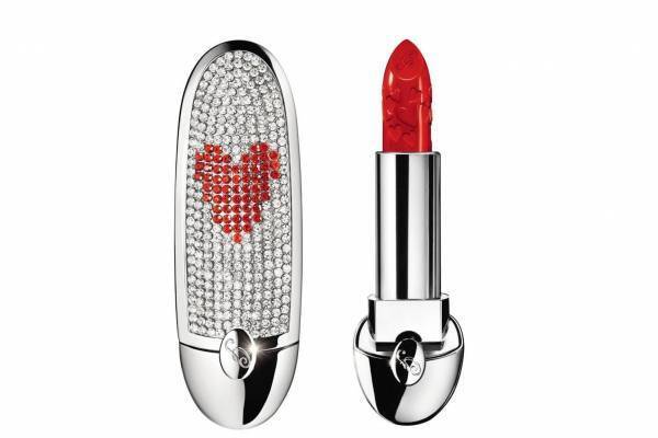 ゲラン“ハートモチーフ”のバレンタインリップ、レッドリップがハートのエンボス入りに