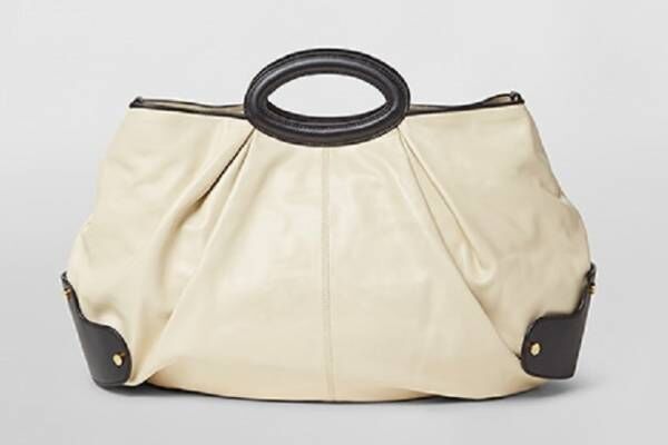 マルニの「バルーン」バッグに新作、滑らかカーフレザーの“ふんわり丸い”シルエット