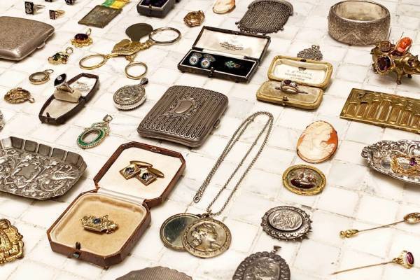 パスザバトン 丸の内で雑貨小物の“ほりだしモノ市”、店内ディスプレイでも活躍する商品をお得な価格で