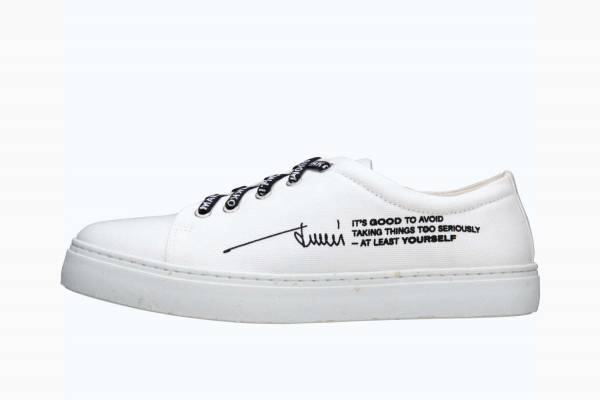 マリメッコ70周年コレクション“ウニッコ”のコラージュTシャツやマグカップ