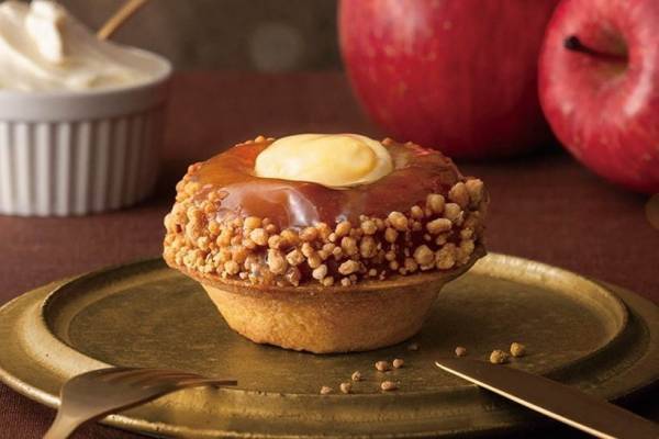 ベイク初のプレミアムタルト「キャラメルりんごのチーズタルトタタン」期間限定で発売