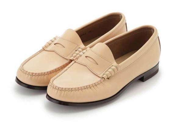 フレイ アイディー×リーガルの新作ローファー、柔らかニュアンスカラー＆ほんのり艶レザー