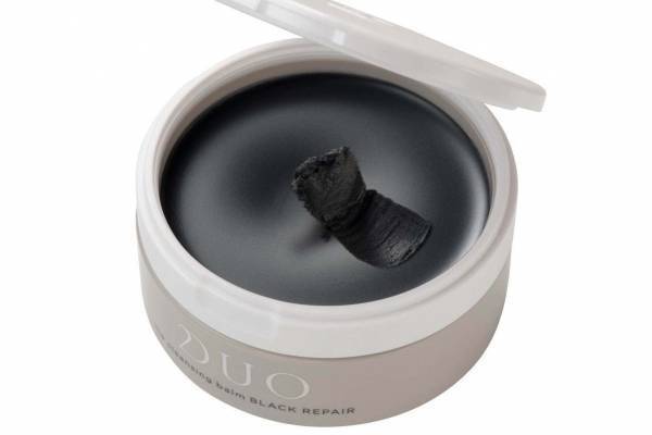 デュオ“真っ黒”クレンジングバームが進化、“炭×発酵”の力ですっきりオフ＆トリートメント効果も