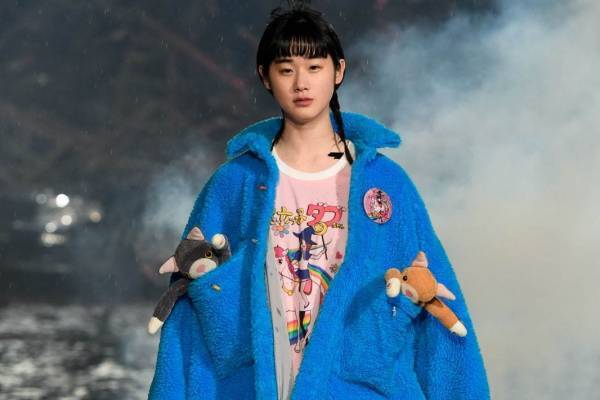 ダブレット 2021-22年秋冬コレクション - 逆再生すると全てが明らかに…