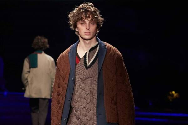 カラー 21 22年秋冬メンズコレクション 装飾性 を残した新たな形のミニマル 21年1月28日 ウーマンエキサイト 1 2