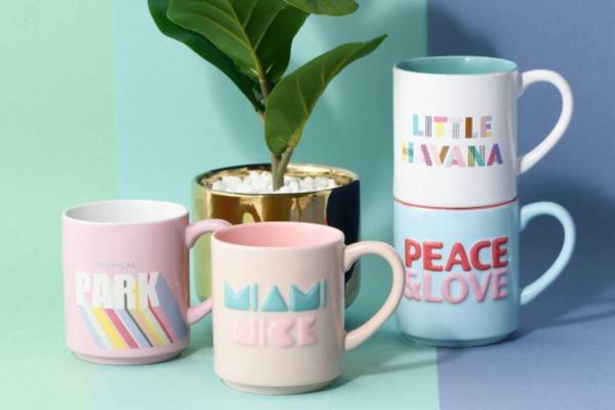 フランフラン 80 Sマイアミ 着想のインテリア サボテン型クッションや立体的フォントのマグ 21年1月29日 ウーマンエキサイト 1 2 フランフラン 80 Sマイアミ 着想のインテリア サボテン型クッションや立体的フォントのマグ 21年1月29日 ウーマンエキサイト 1 2