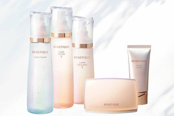 ベネフィークの新スキンケア・ベースメイクシリーズ、クリアな美しさへ導く新化粧水や化粧下地