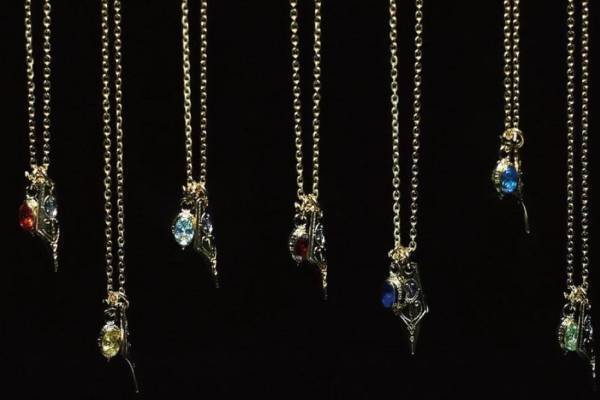 『ディズニー ツイステッドワンダーランド』“マジカルペン”ネックレス、ジャムホームメイドから登場