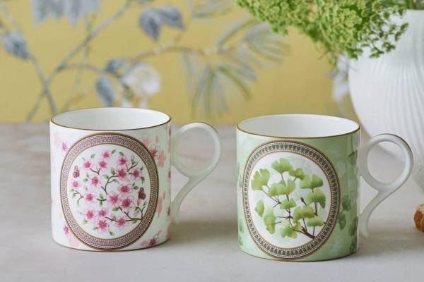 ウェッジウッド“桜＆いちょう柄”「東京マグ」に新色、“日本への旅”が着想源の限定マグカップ