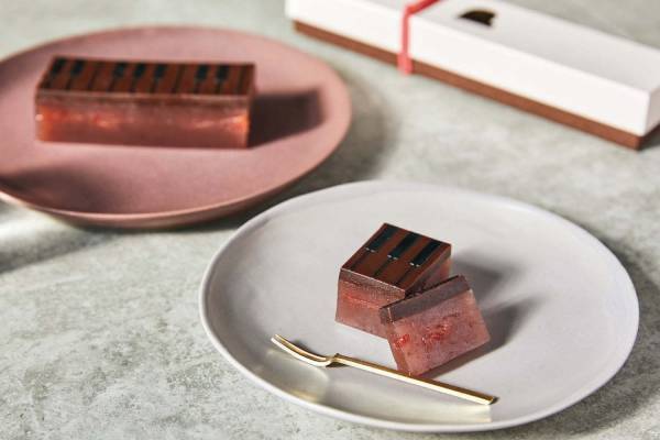 “ピアノモチーフ”の和菓子「ジャズ羊羹」に新作ストロベリーショコラ、東京・福岡・大分で発売