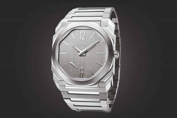 ブルガリ“極薄”メンズウォッチ「オクト フィニッシモ」新作、モノクロカラーのスポーティな腕時計