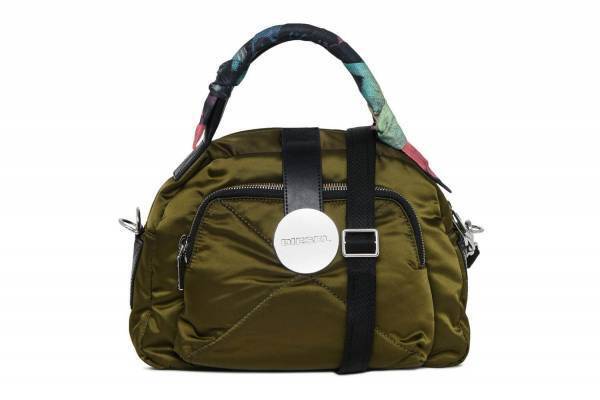 ディーゼル“MA-1”着想の新アイコンバッグ「フリーダ」バックパックや2WAYサッチェル