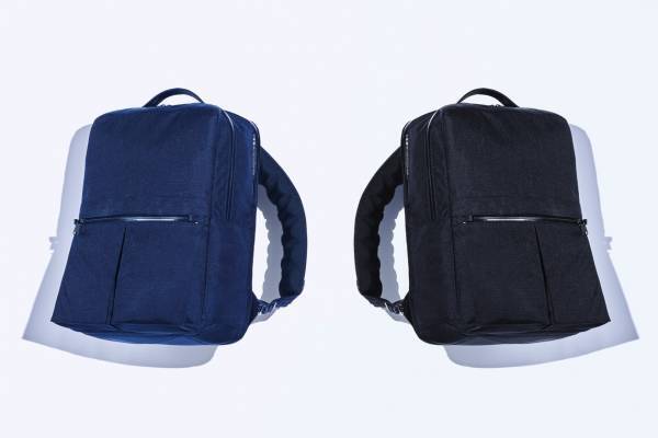 コム デ ギャルソン・オム ドゥ × ポータークラシック“ふとん”ストラップのビジネスリュックサック