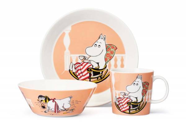 アラビア「ムーミン」食器に新作、“ムーミンママ＆フィリフヨンカ”のマグカップやプレート