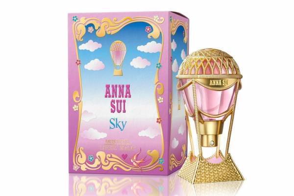 アナ スイ“気球”ボトルの「スカイ オーデトワレ」洋梨＆スズランが織り成すフローラルフルーティー