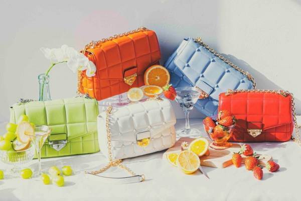 マイケル マイケル・コースのショルダーバッグ「ソーホー」オレンジやライムグリーン、淡いブルーの新作