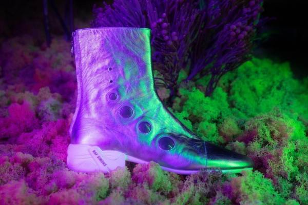 ラフ シモンズのシューズライン「ランナー」21年春夏新作、バイカラーの厚底スニーカーやショートブーツ