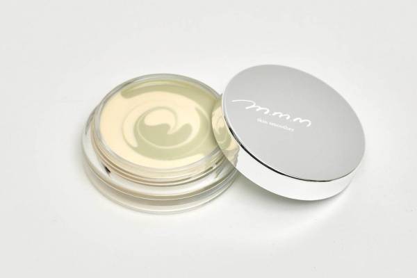 マーブル模様の“塗るあぶらとり紙”「ムー スキンスムーザー」サラサラ感UPの限定色ミントグリーン