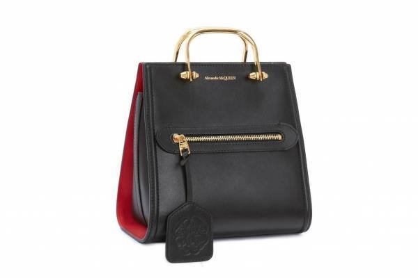 アレキサンダー・マックイーン“ジュエリー”着想のハンドル付きバッグ「ストーリー」に新作ミニサイズ