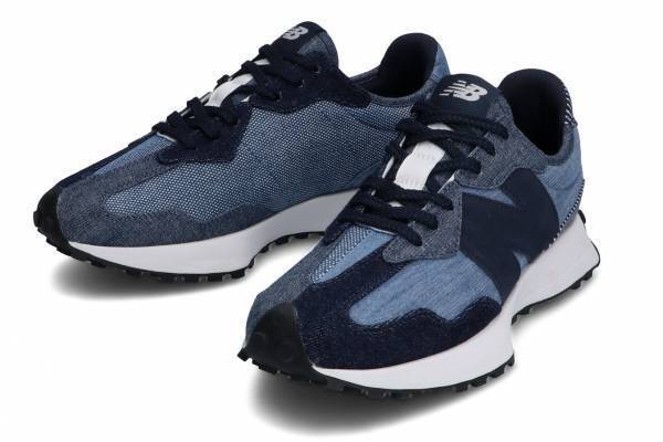 ニューバランス“大きなNロゴ”「327」スニーカーにパッチワークの新作、デザインの特徴も紹介