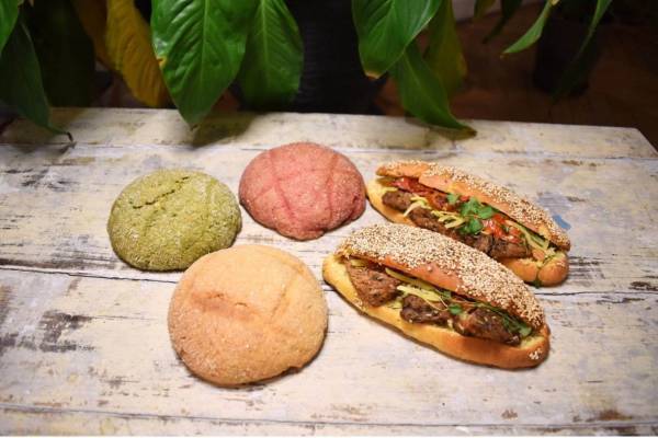 パリ発「メゾン ランドゥメンヌ」が新宿伊勢丹に"ヴィーガン"メロンパン&惣菜パン限定販売