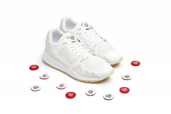 ルコック スポルティフ“ハート”ロゴのスニーカー、自由にカスタムできるパッチ付き