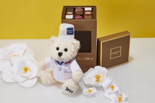 ジャン＝ポール・エヴァンのホワイトデー2021“真っ白”テディベア付きチョコボックスなど
