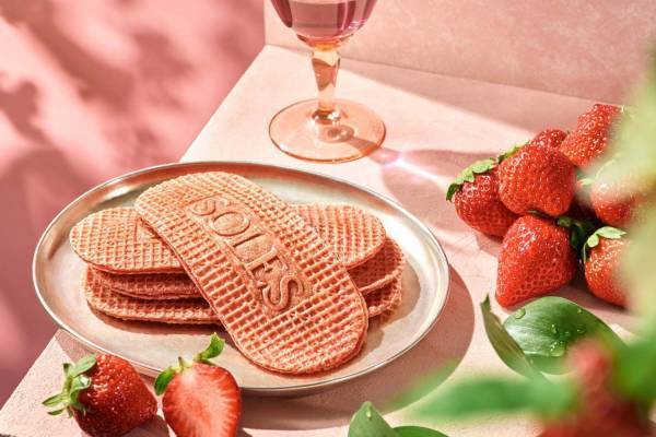 バターゴーフレット専門店「ソールズ ゴーフレット」新作、あまおう苺のストロベリーキャラメルをサンド