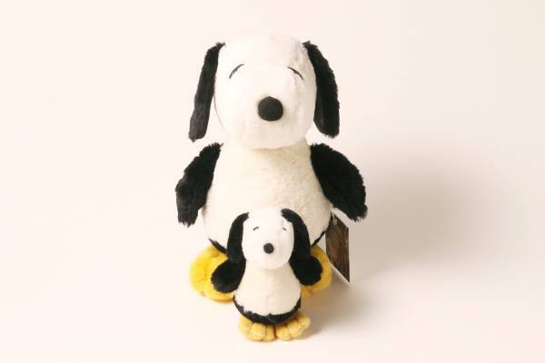 “ペリカン”マスコット姿のスヌーピーがぬいぐるみに！ピーナッツ カフェ 名古屋で発売