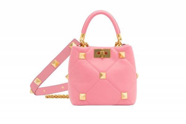 ヴァレンティノの“スタッズ”輝く「ローマンスタッズ」に新作、春色トートやショルダーバッグ