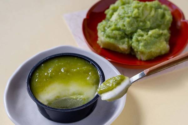 「御餅 ずんだもちカップ」アイス、つぶつぶあん＋おもちの3層仕立て - 菓匠三全「ずんだ茶寮」監修